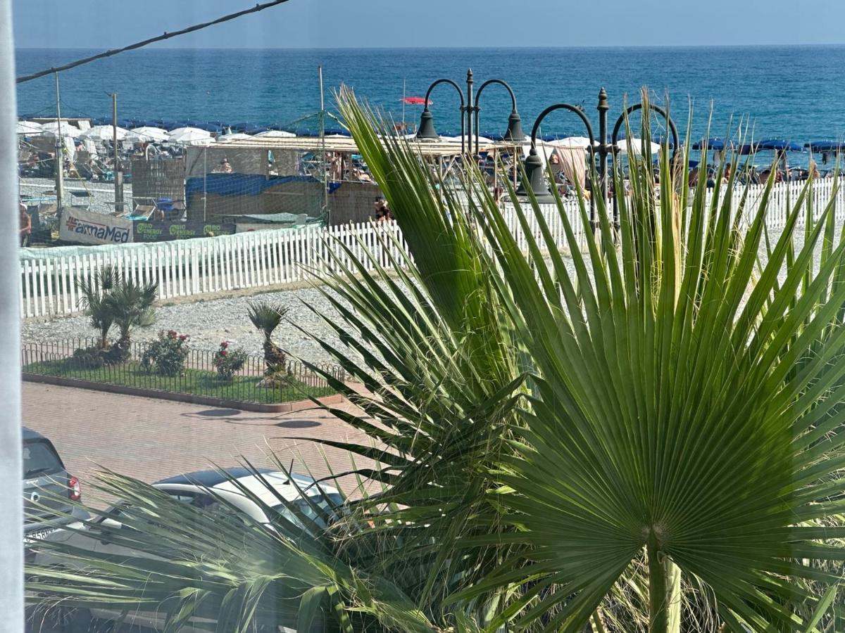 Appartamento Aria Del Mare Ventimiglia Dış mekan fotoğraf